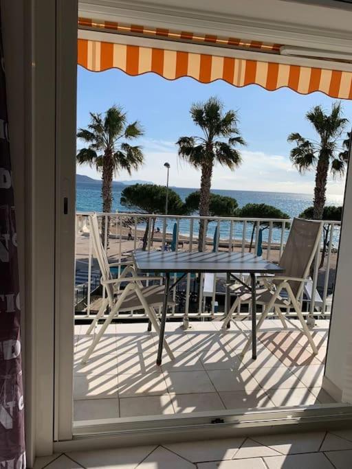 T3 Sur La Plage Vue Feerique Mer,Wifi, Parking Inclus , Clim La Ciotat Buitenkant foto