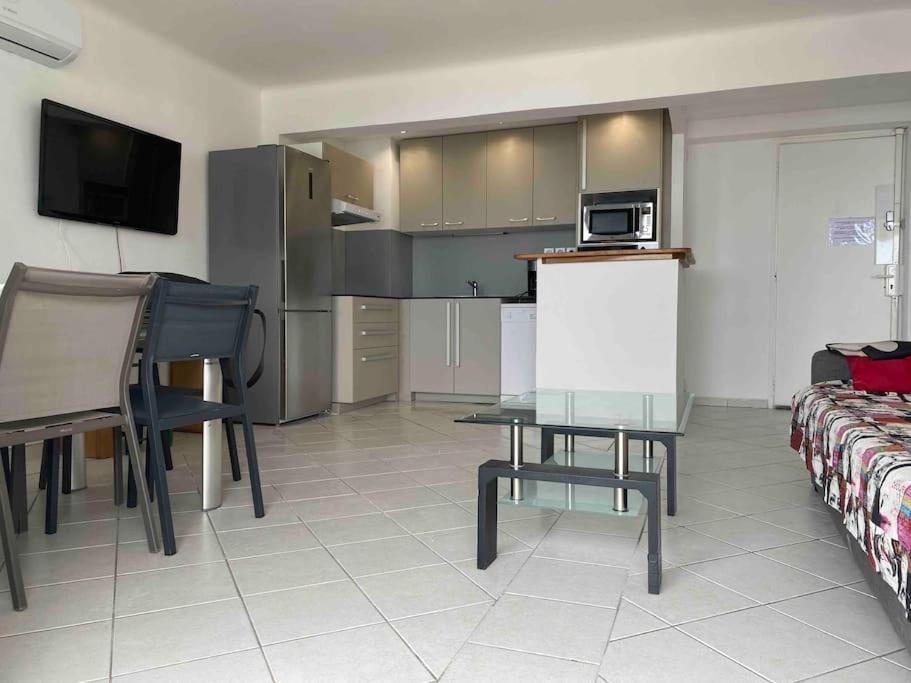 T3 Sur La Plage Vue Feerique Mer,Wifi, Parking Inclus , Clim La Ciotat Buitenkant foto