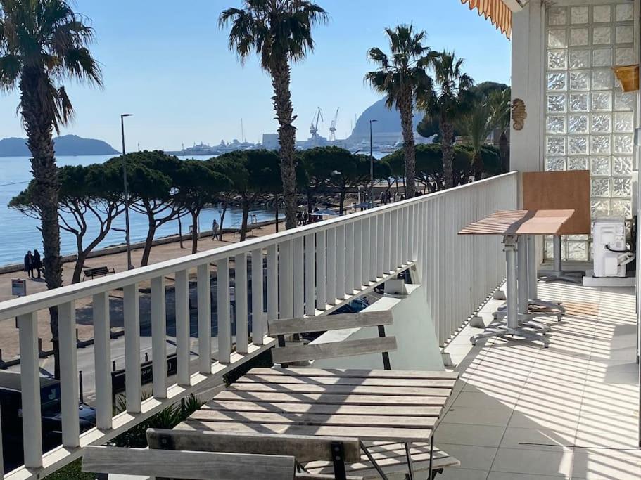 T3 Sur La Plage Vue Feerique Mer,Wifi, Parking Inclus , Clim La Ciotat Buitenkant foto